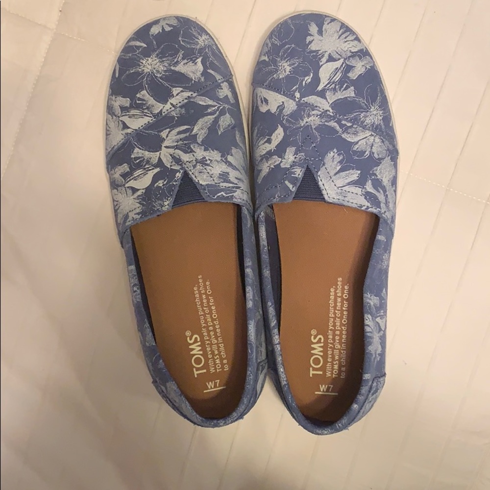 TOMS slip on shoes